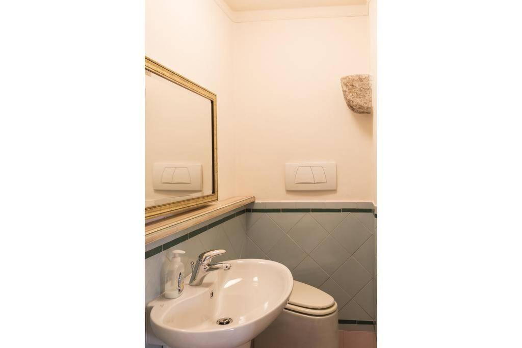 ルッカMario'S Apartament With Ac And Wifiアパートメント エクステリア 写真