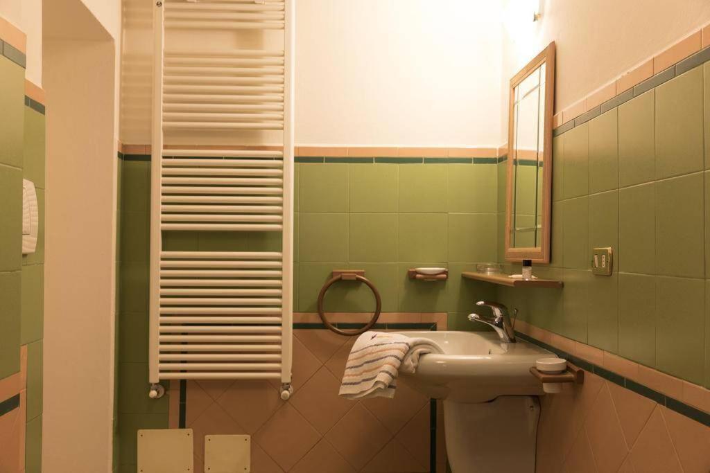 ルッカMario'S Apartament With Ac And Wifiアパートメント エクステリア 写真